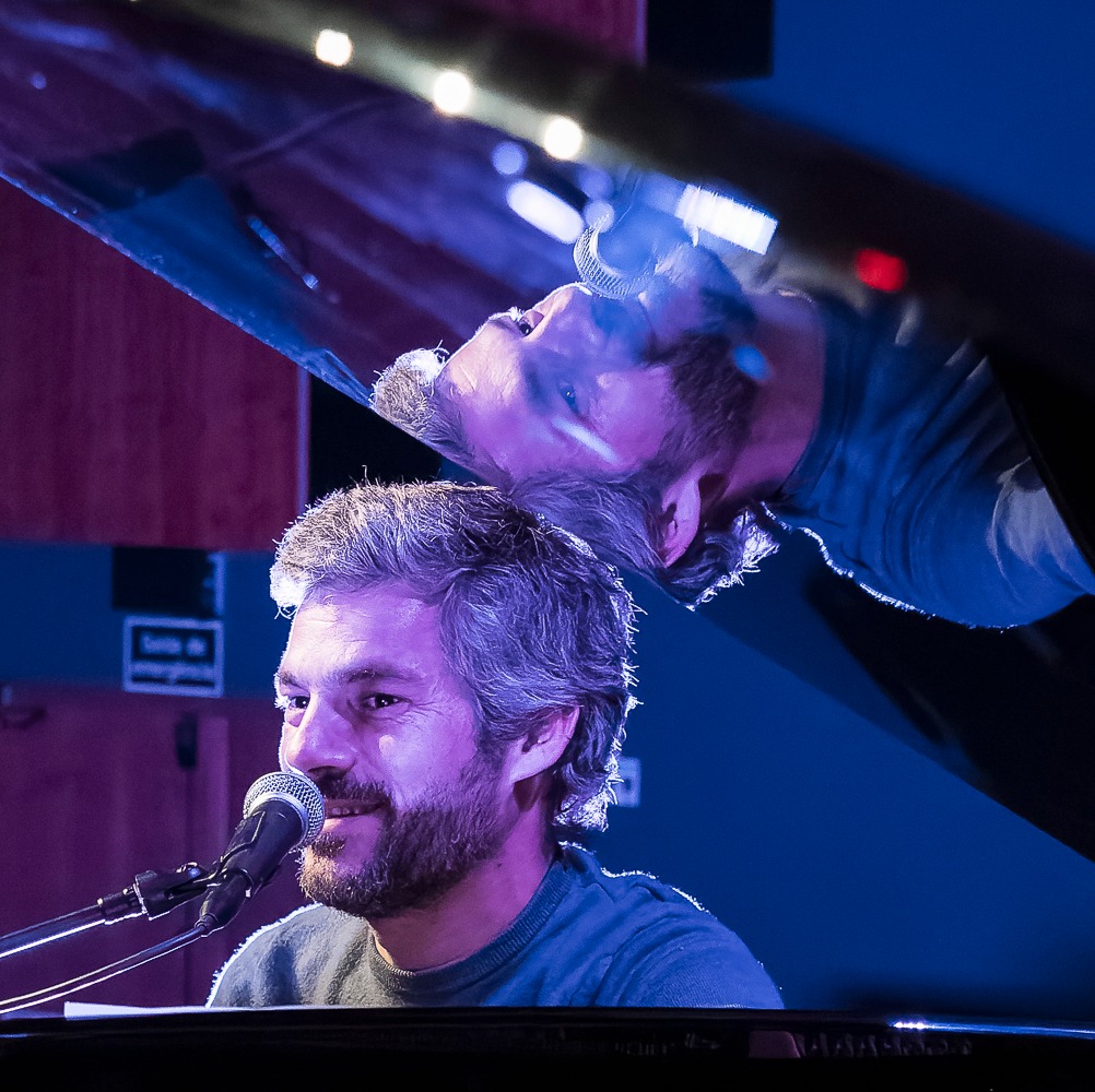 João Salcedo ao piano